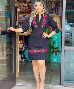 Folklore & Tradition Traditional Linda Oaxaca Dress