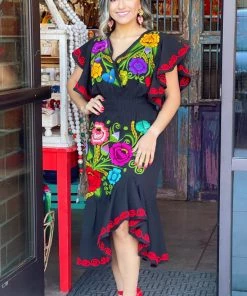 Folklore & Tradition Traditional Bailemos Dress