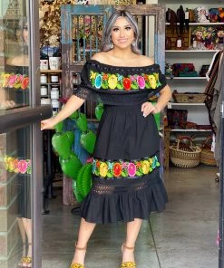 Folklore & Tradition Campesino Floral Lace (Black) Off-Shoulder