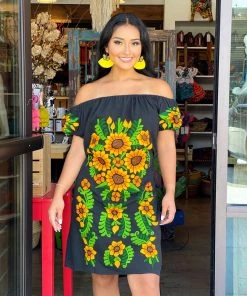 Folklore & Tradition Mi Hermosa Traditional