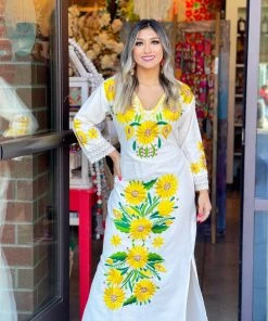 Folklore & Tradition Maria Jose