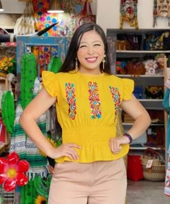 Folklore & Tradition Tops Carmen Ruffled Top