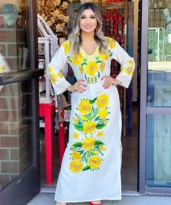 Folklore & Tradition Maria Jose